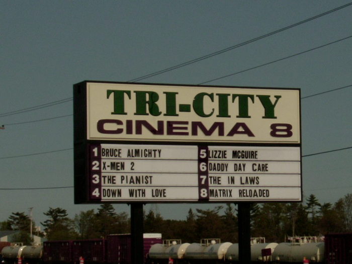 Tri-City Cinema 8 (Thomas Theatres) - Fall 2003 Photo (newer photo)